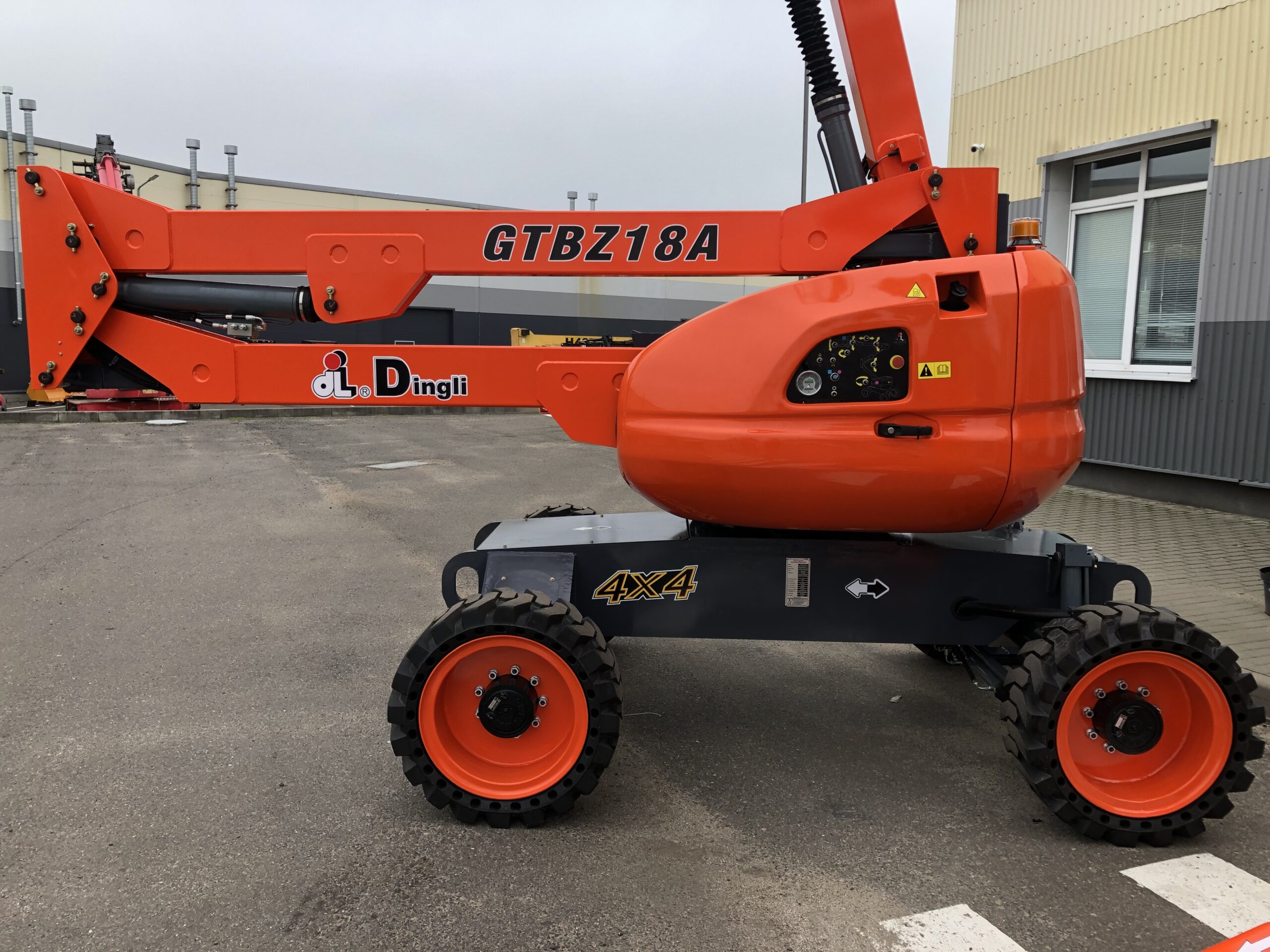 Dingli GTBZ18A Коленчатый подъемник Dingli GTBZ18A