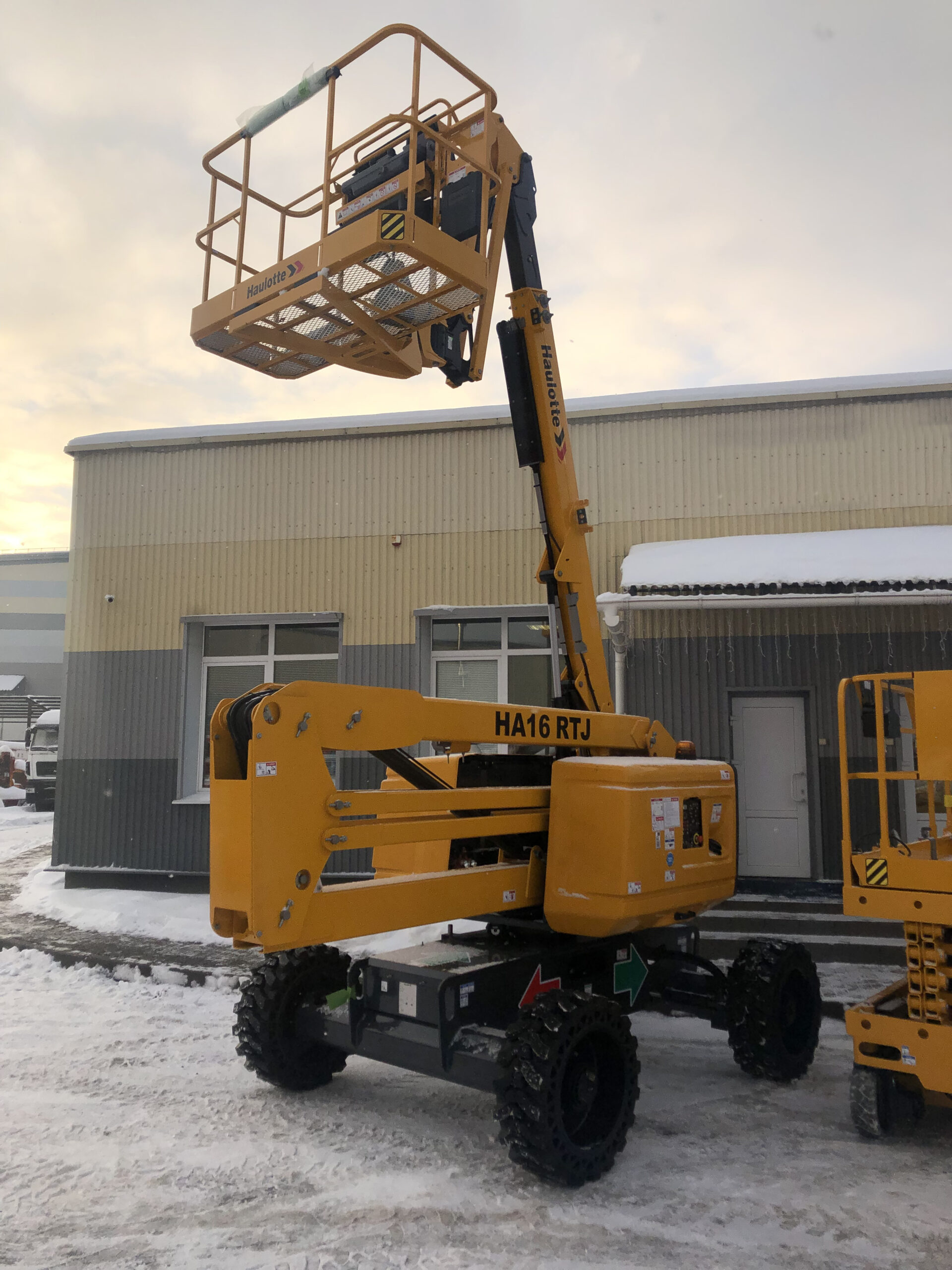 Haulotte HA16 RTJ Коленчатый подъемник Haulotte HA16 RTJ