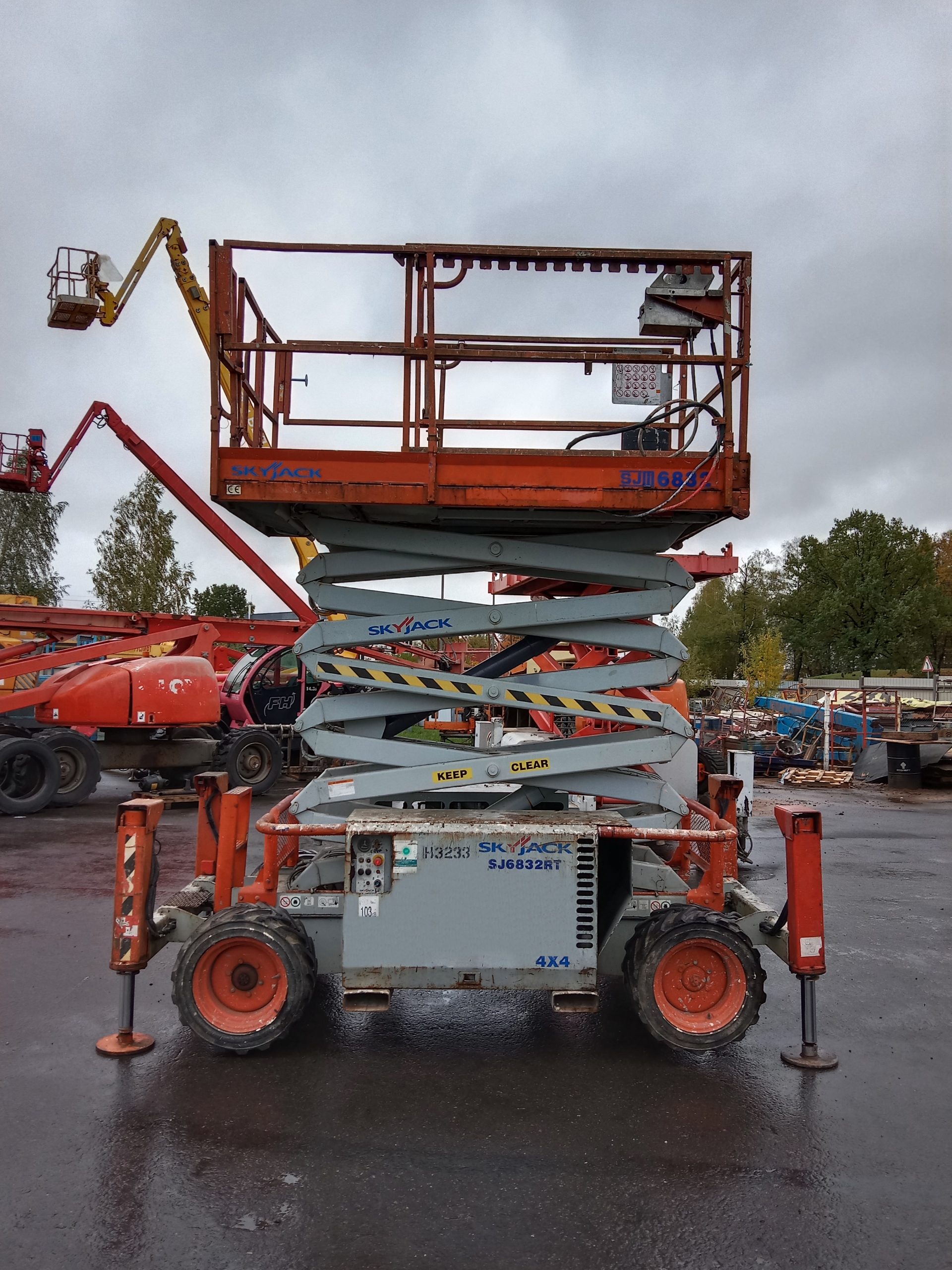 Skyjack SJ6832 Ножничный подъемник Skyjack SJ6832
