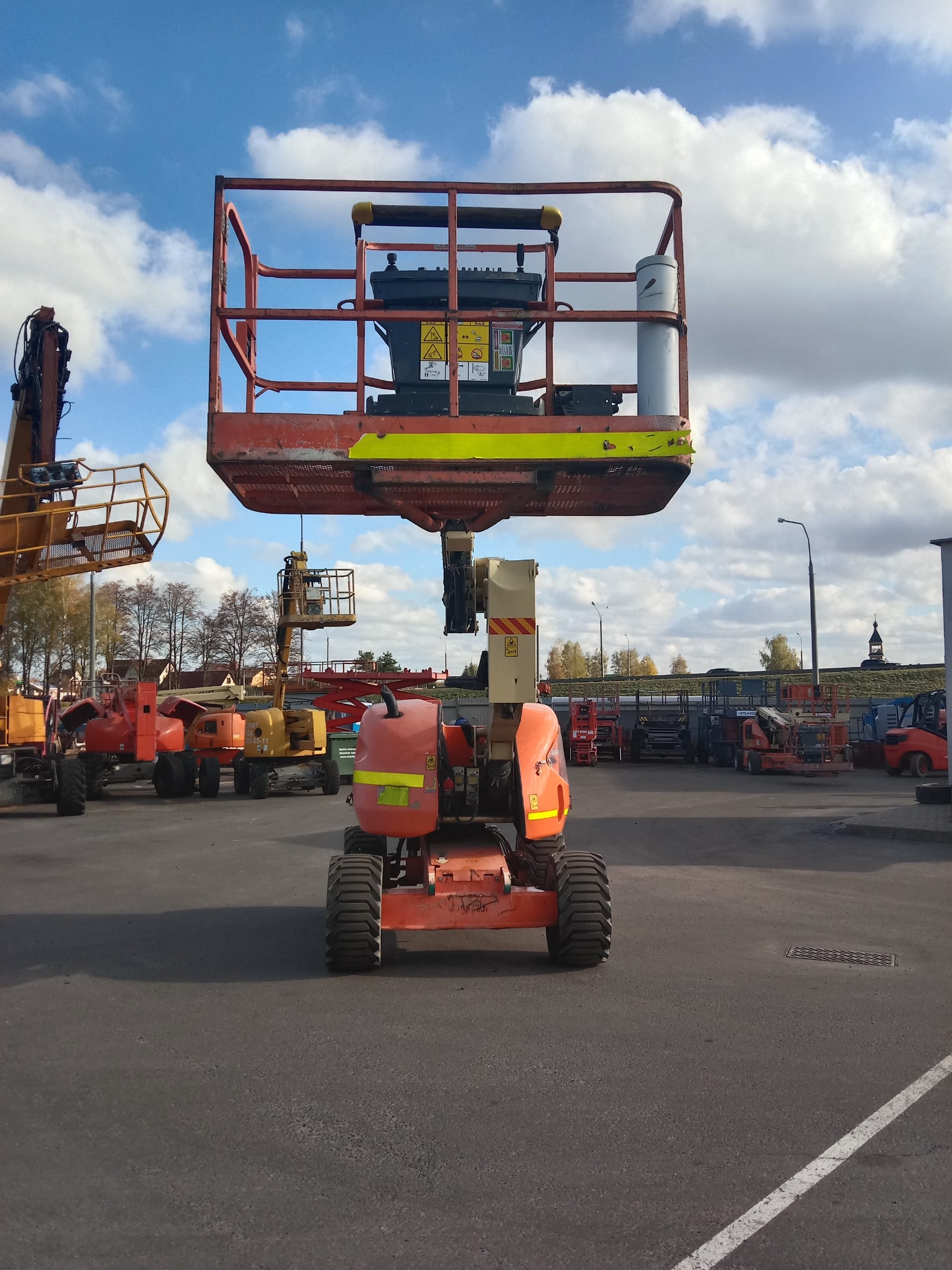 JLG 450AJ Коленчатый подъемник JLG 450AJ