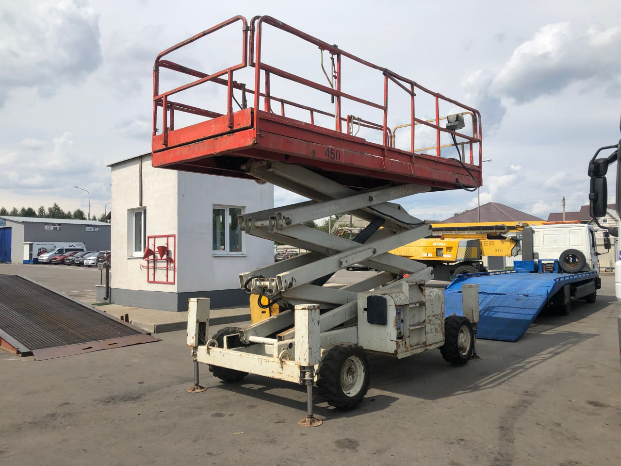 Haulotte H12SXL Ножничный подъемник Haulotte H12SXL